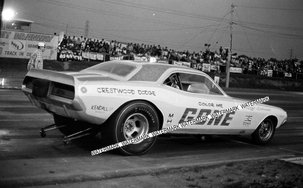 4 x 6" Glossy  photo of  Roger Lindamood in Color Me Gone Racing at Detroit Dragway